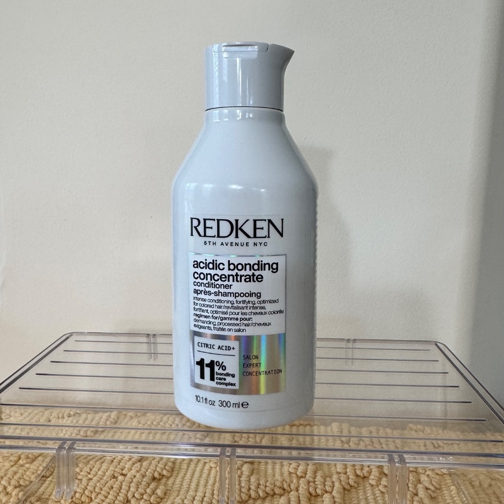 Redken Acidic Bonding Concentrate Conditioner 300 ml/10.1 oz NWOT UNUSED